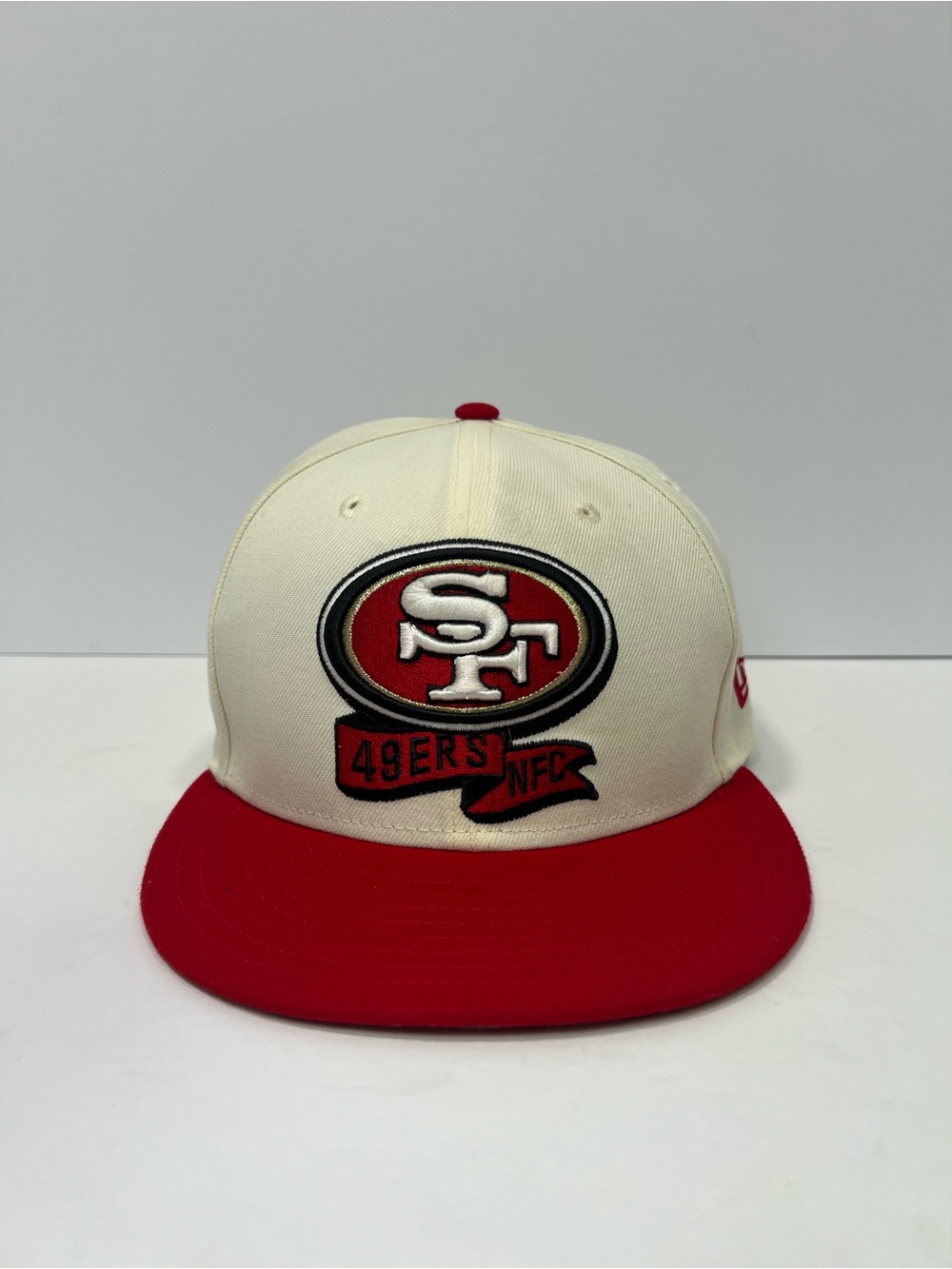 New Era 59FIFTY SF 49ers Fitted Hat 7 1/8 Cream Red 2022 NFL Sideline Cap